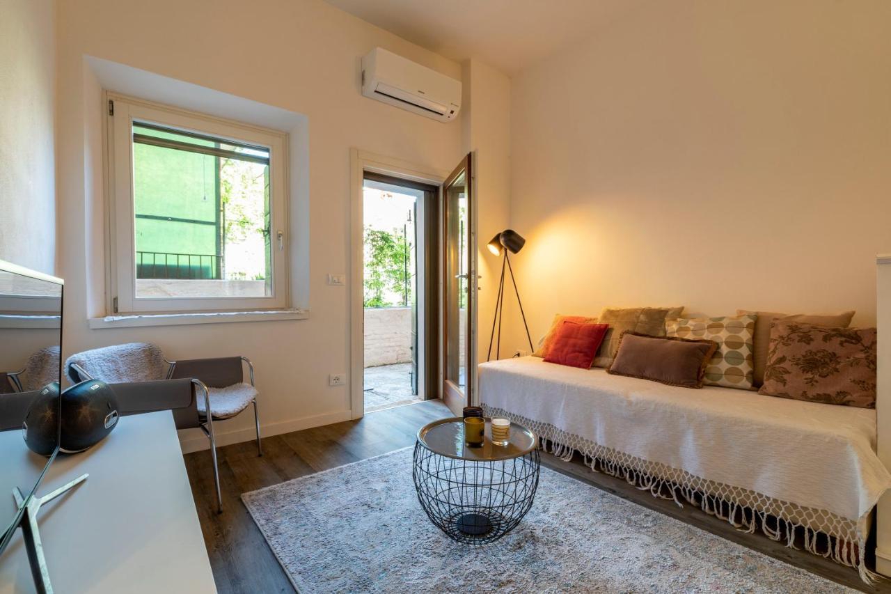 Snug Apartment With Private Courtyard M0270422677 Venedig Exterior foto